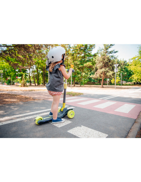 BN-LOE-TIMMY_GREEN_LIME,Lionelo - Trotineta Timy, Copii, Pliabila, Pana la 50 Kg, Cu design ergonomic, Cu lumini LED, 26,5 x 60 