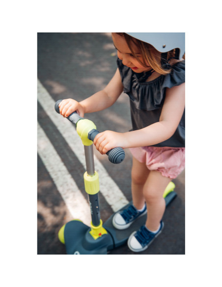 BN-LOE-TIMMY_GREEN_LIME,Lionelo - Trotineta Timy, Copii, Pliabila, Pana la 50 Kg, Cu design ergonomic, Cu lumini LED, 26,5 x 60 