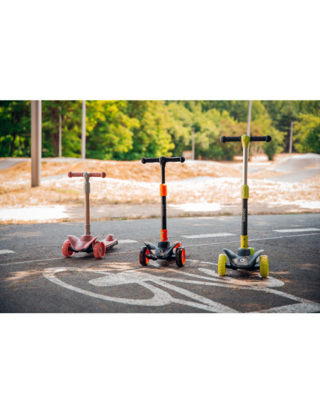 BN-LOE-TIMMY_GREEN_LIME,Lionelo - Trotineta Timy, Copii, Pliabila, Pana la 50 Kg, Cu design ergonomic, Cu lumini LED, 26,5 x 60 