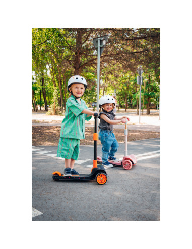 BN-LOE-TIMMY_ORANGE_BLACK,Lionelo - Trotineta Timy, Copii, Pliabila, Pana la 50 Kg, Cu design ergonomic, Cu lumini LED, 26,5 x 6