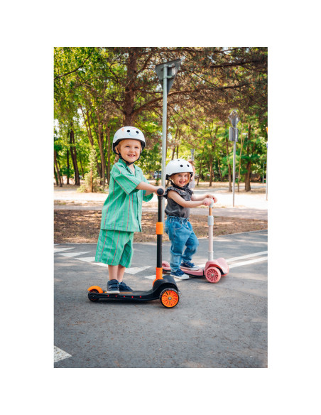 BN-LOE-TIMMY_ORANGE_BLACK,Lionelo - Trotineta Timy, Copii, Pliabila, Pana la 50 Kg, Cu design ergonomic, Cu lumini LED, 26,5 x 6