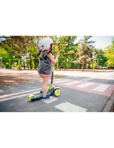 BN-LOE-TIMMY_ORANGE_BLACK,Lionelo - Trotineta Timy, Copii, Pliabila, Pana la 50 Kg, Cu design ergonomic, Cu lumini LED, 26,5 x 6