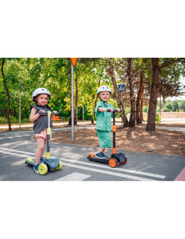 BN-LOE-TIMMY_ORANGE_BLACK,Lionelo - Trotineta Timy, Copii, Pliabila, Pana la 50 Kg, Cu design ergonomic, Cu lumini LED, 26,5 x 6