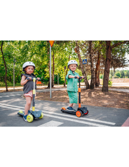 BN-LOE-TIMMY_ORANGE_BLACK,Lionelo - Trotineta Timy, Copii, Pliabila, Pana la 50 Kg, Cu design ergonomic, Cu lumini LED, 26,5 x 6