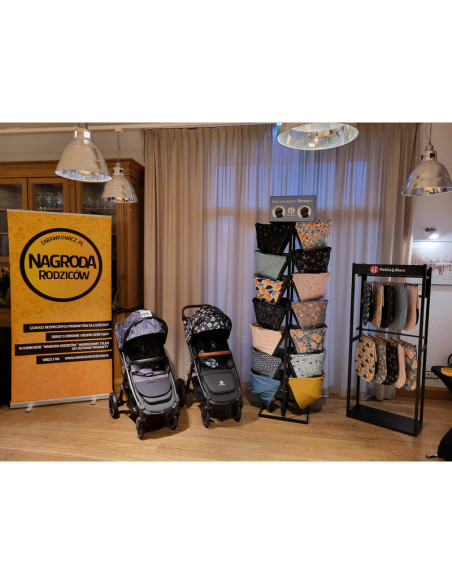 BN-477500+549777,Petite&Mars - Carucior sport, Street+ Air, Include capotina impermeabila Editie limitata, Cu fereastra, husa pi