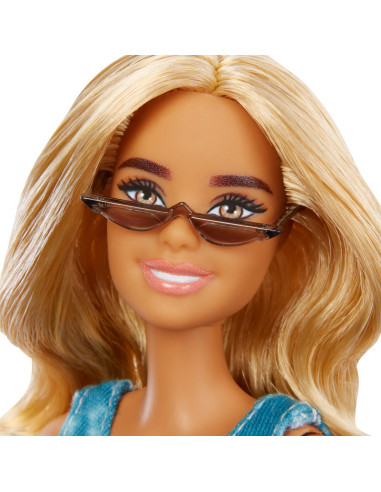 MTFBR37_GRB65,Papusa Barbie Fashionista Blonda Cu Tinuta Casual Albastra Si Ochelari De Soare
