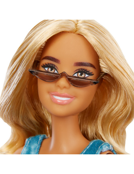MTFBR37_GRB65,Papusa Barbie Fashionista Blonda Cu Tinuta Casual Albastra Si Ochelari De Soare