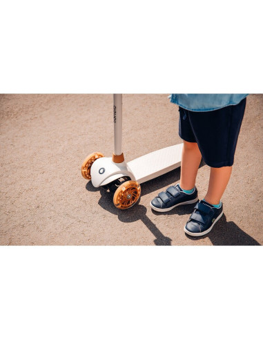 BN-LOE-JESSY_GREY_BROWN,Lionelo - Trotineta pentru copii, Jessy, Pliabila, Pana la 50 Kg, Cu design ergonomic, Cu lumini LED, 56