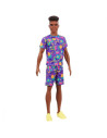 MTDWK44_GRB87,Papusa Baiat Fashionistas Cu Tinuta Lejera Multicolora