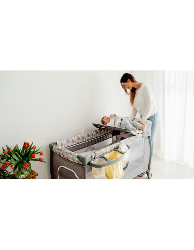 BN-LO-SVEN_PLUS_GREY_CONCRETE,Lionelo - Patut pliant cu doua nivele Sven Plus, 120x60 cm, arcada jucarii, masuta de infasat, vib