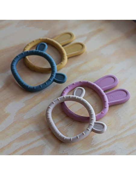 BN-723820,Petite&Mars - Inel pentru dentitie, Iepuras, Moale, Efect calmant al gingiilor, Silicon, Fara BPA, 0 luni+, Roz