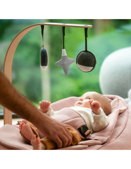 BB-ARCH05,Doomoo - Bara din lemn cu jucarii pentru sezlongul Seat'n Swing