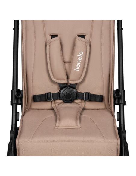 BN-LO-CLOE_BEIGE_SAND,Lionelo - Carucior sport Cloe, De la nastere, Cu accesorii, Cadru din aluminiu, 0-22 kg, Usor, Pliabil cu 