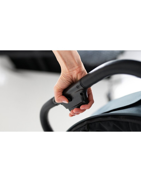 BN-LO-CLOE_BEIGE_SAND,Lionelo - Carucior sport Cloe, De la nastere, Cu accesorii, Cadru din aluminiu, 0-22 kg, Usor, Pliabil cu 