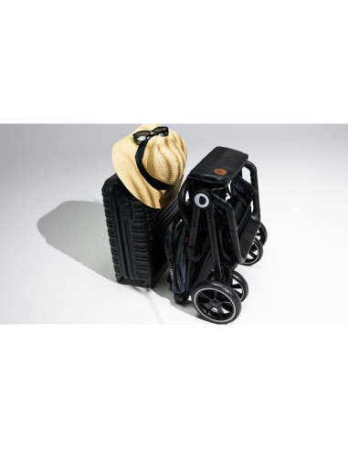 BN-LO-CLOE_BEIGE_SAND,Lionelo - Carucior sport Cloe, De la nastere, Cu accesorii, Cadru din aluminiu, 0-22 kg, Usor, Pliabil cu 