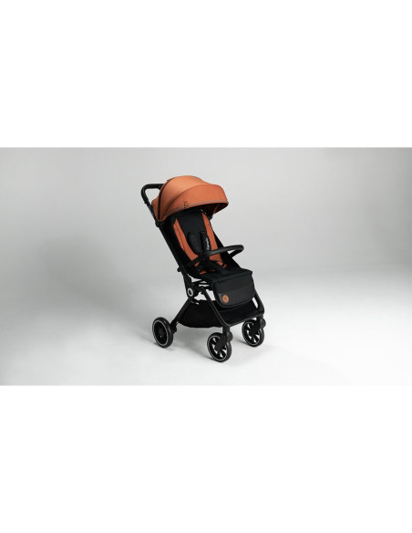 BN-LO-CLOE_BEIGE_SAND,Lionelo - Carucior sport Cloe, De la nastere, Cu accesorii, Cadru din aluminiu, 0-22 kg, Usor, Pliabil cu 