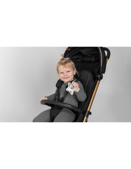 BN-LO-CLOE_BEIGE_SAND,Lionelo - Carucior sport Cloe, De la nastere, Cu accesorii, Cadru din aluminiu, 0-22 kg, Usor, Pliabil cu 