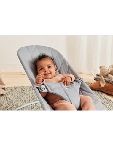 BS-006224A,BabyBjorn - Balansoar Bliss Light Grey din tesatura matlasata cu aspect delicat de petala