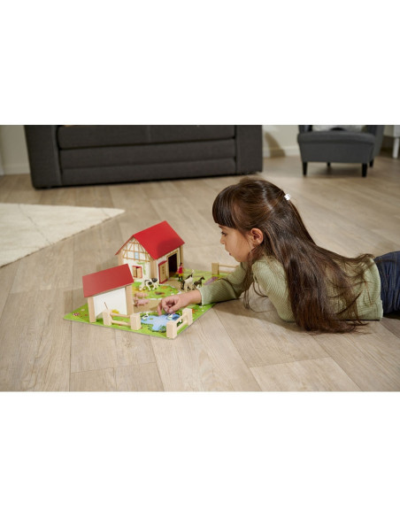 S100004309,Ferma din lemn Eichhorn 51x36x17 cm cu 20 accesorii