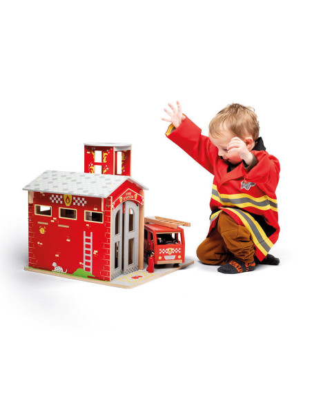 34068,Set costum si accesorii pompier pentru copii