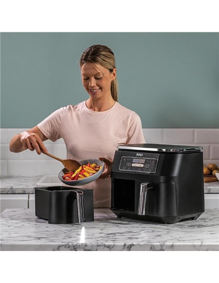 Friteuza cu aer cald incapatoare Ninja AF300EU, 6 functii, 2470 W, 7.6 L, Negru Friteuza cu aer cald incapatoare Ninja AF300EU, 6 functii, 2470 W, 7.6 L, Negru